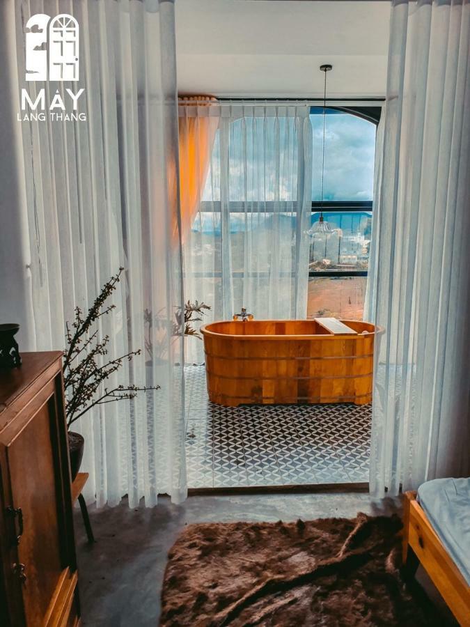 May Lang Thang - Wandering Clouds Ap Da Loi Eksteriør billede